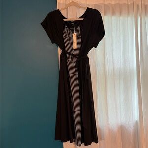 BloomChic Monochrome Zigzag Blouse